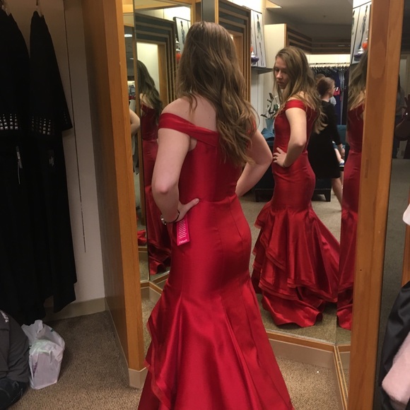 Red mermaid prom dress - Picture 6 of 6